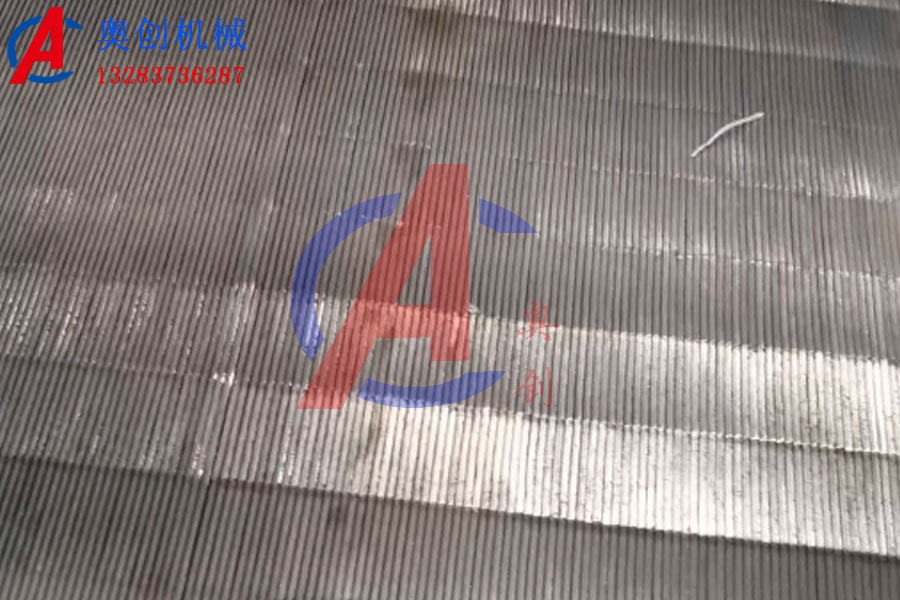 不銹鋼條縫篩網(wǎng)和聚氨酯篩網(wǎng)的主要性能和特點(diǎn)